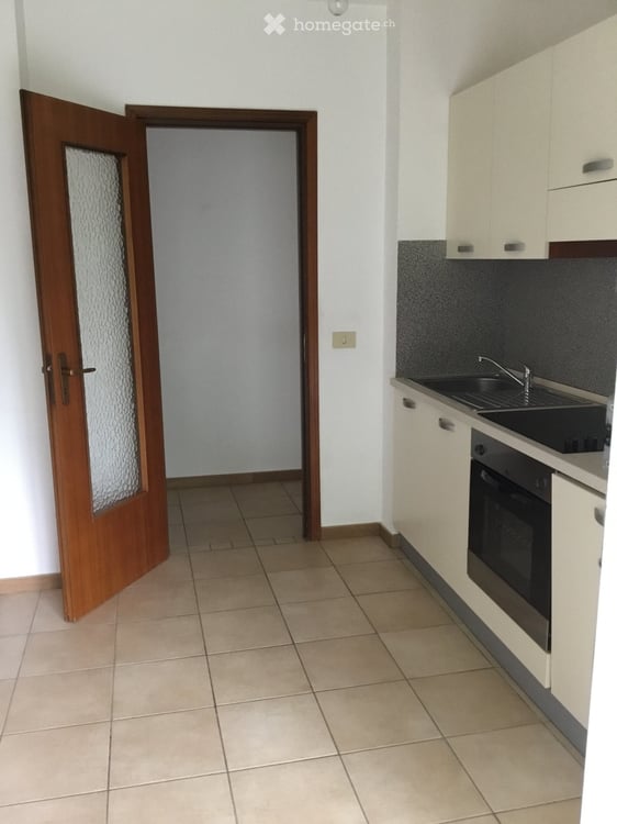 Affittasi stanza studenti, frontalieri con piscina, Paradiso 3
