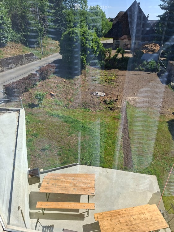 4 Zimmerwohnung mit Garten zu vermieten 5
