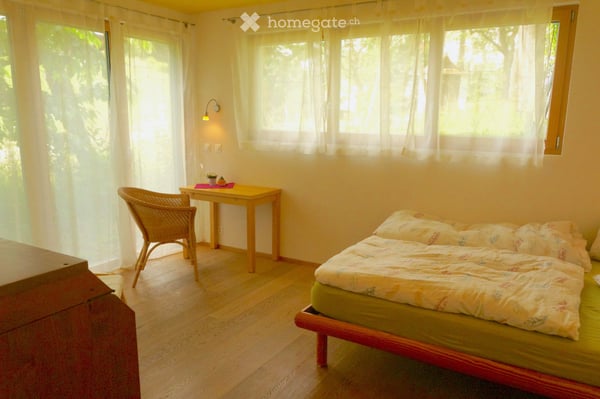 Lichtdurchflutete 3,5 Zimmer EG Wohnung 2