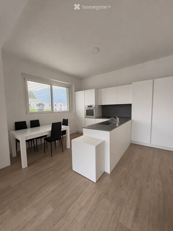 CUREGLIA, Moderno appartamento 2.5 locali, ampio balcone 2