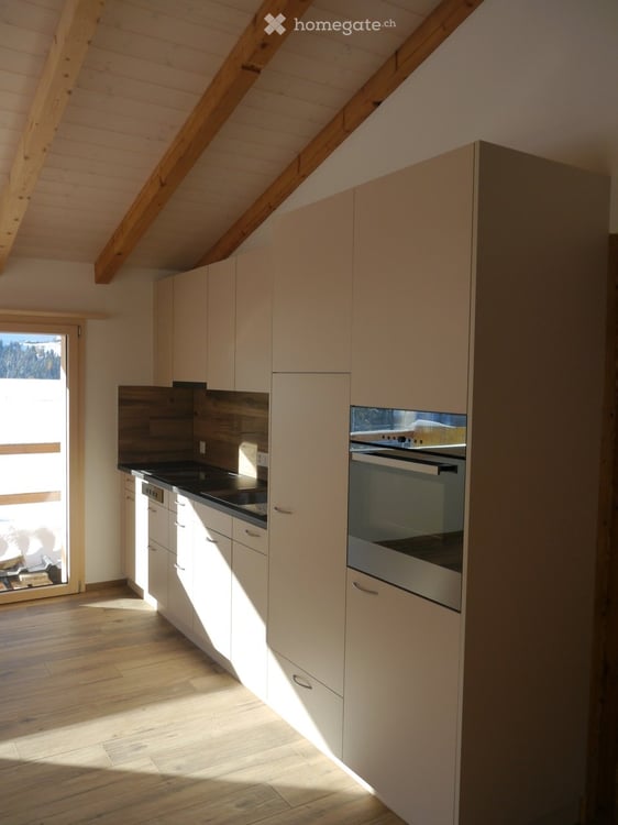 Helle 2.5 Zimmer Wohnung mit Balkon 4