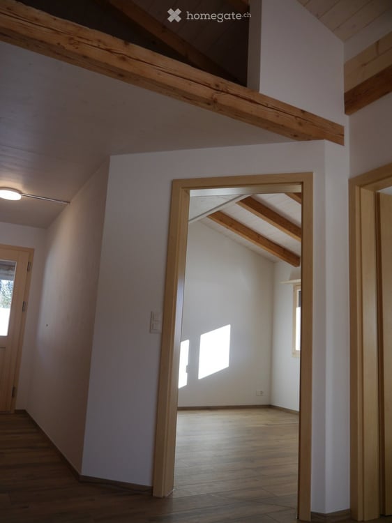 Helle 2.5 Zimmer Wohnung mit Balkon 2