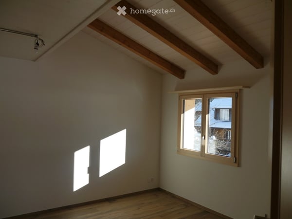 Helle 2.5 Zimmer Wohnung mit Balkon 3