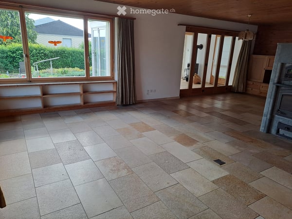 Tolle 4-Zimmerwohnung mit Wintergarten, Garten und Garage 2