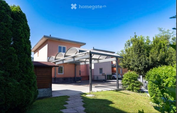 Casa di testa in zona residenziale 2
