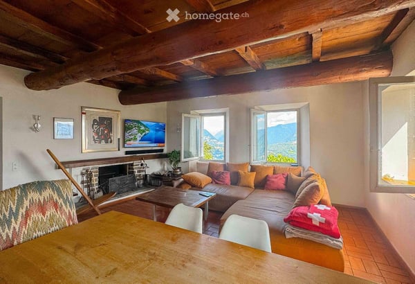 Charme Ticinese e Vista Lago a Vernate: La Tua Oasi di Pace 3