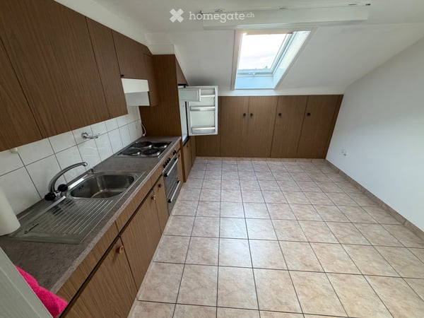 GROSSZÜGIGE 3.5 ZIMMER-WOHNUNG 3
