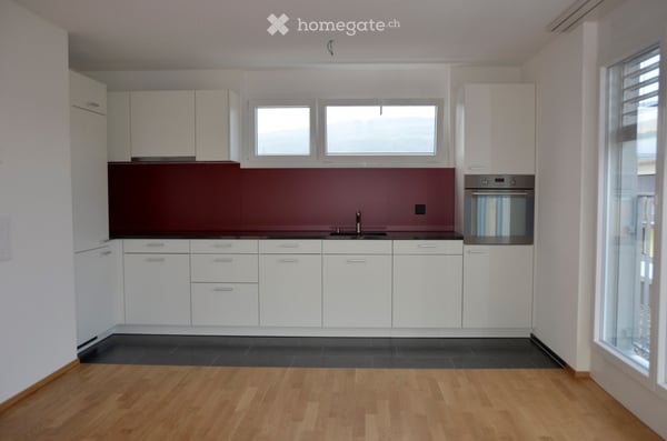 Helle grosse 2.5-Zimmer-Attika-Wohnung im Eigentumsstandard 3