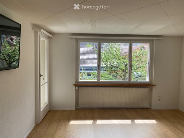 Helle 4-Zimmer Wohnung mit Balkon in Wimmis 4