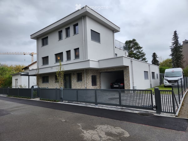Einfamilienhaus mit Lift in Dornach mit Privatsphäre 1