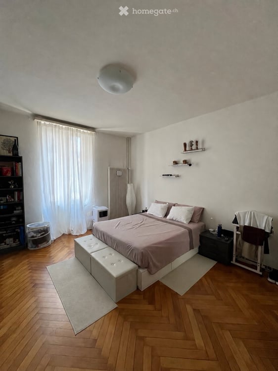 Cercasi subentrante per ampia camera matrimoniale 1