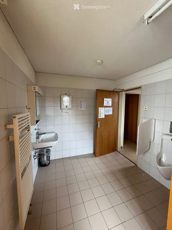 Grosszügiges Zimmer zu Vermieten 5