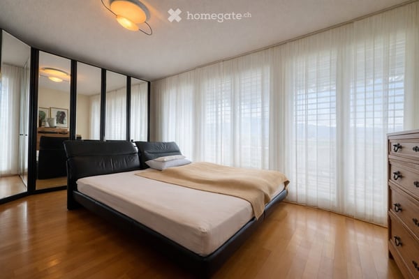Attico di 4,5 locali con terrazza e piscina condominiale 3