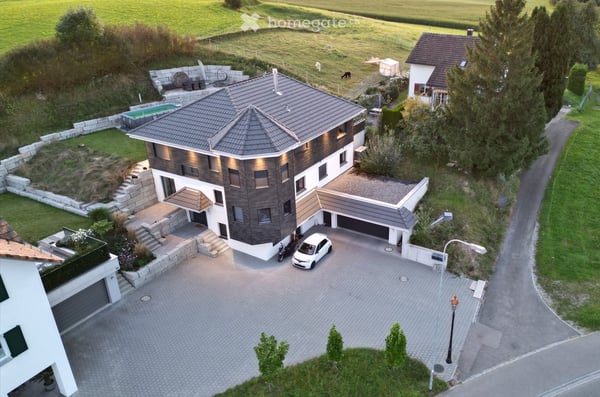 7.5-Zimmer-Einfamilienhaus mit Säntisblick in Ifwil 1