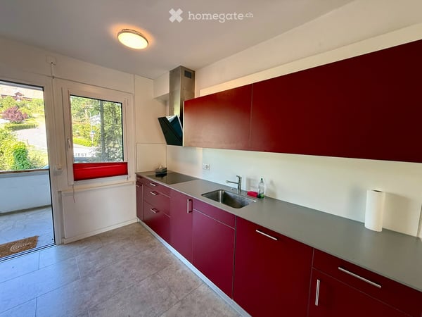 Parterrewohnung mit eigenem Sitz- & Rasenplatz in 3 Fam.Haus 3