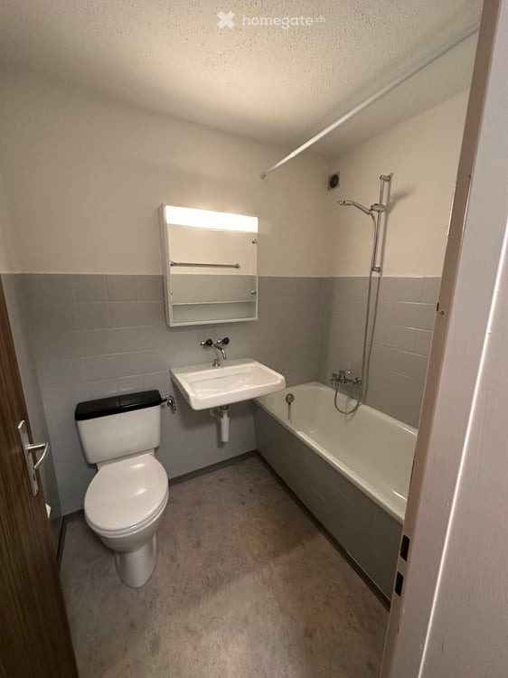 Charmante 2-Zimmer-Wohnung mit Sitzplatz 3