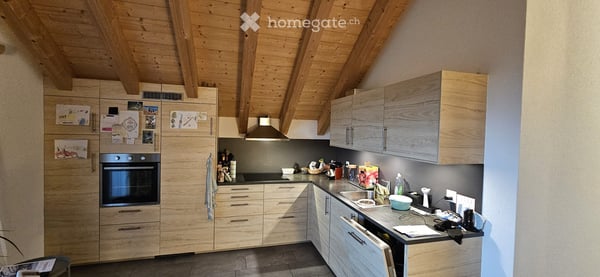 Charmante 3.5 Zimmer-, Dachwohnung in Schwanden 4