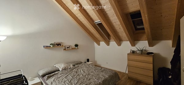 Charmante 3.5 Zimmer-, Dachwohnung in Schwanden 5