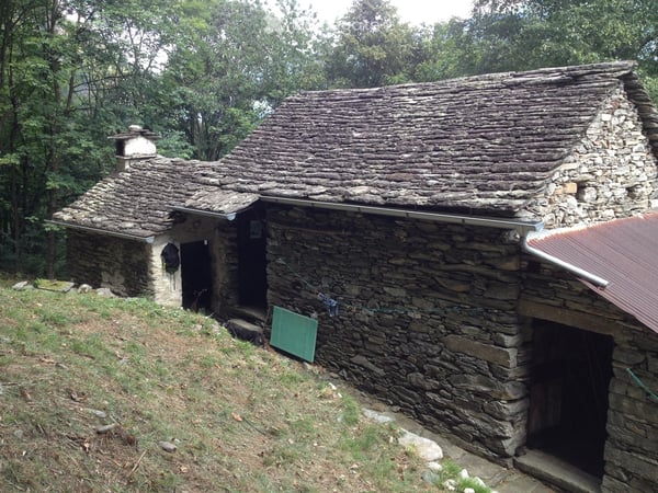 Stalla, cascina e canvetto separato da trasform in rustico. 2