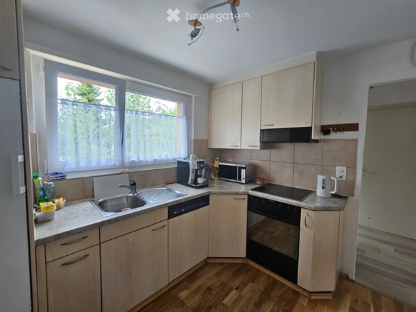 6 Zimmer Doppeleinfamilienhaus mit grossem Grundstück 5