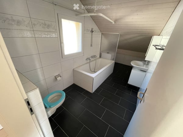 4-Zimmer-Dachwohnung in Rüegsauschachen mit schöner Aussicht 3