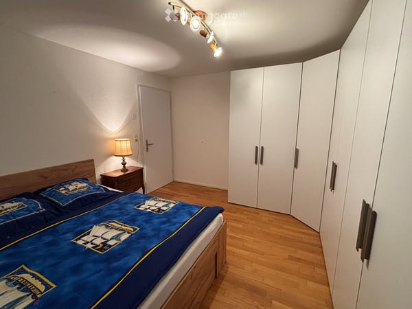 WG-Zimmer in 4.5-Zi. Wohnung Interlaken 3