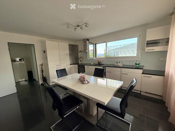 Helle 2,5 Zimmer Terrassenwohnung im OG mit 40m2 Terrasse 3