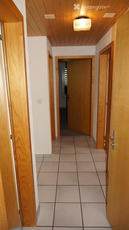 Gemütliche 2.5 - Zimmer Dachgeschosswohnung in ruhiger Lage 2