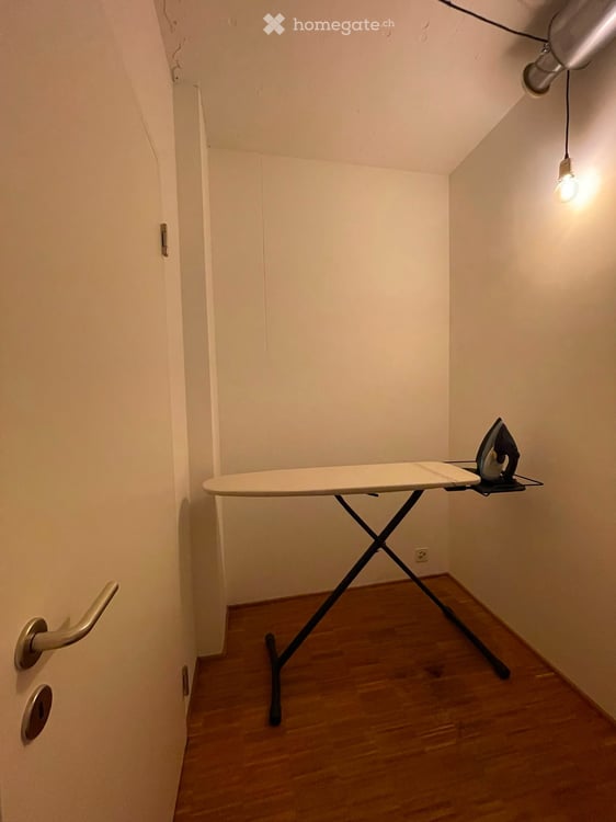 Rent a 1 ½ rooms apartment in Zurich, 8004 (Bezirksgebäude) 13