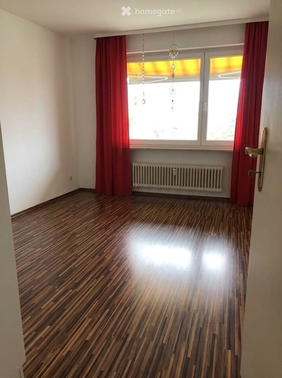Ich suche einen Nachmieter für eine 3.5-Zimmer-Wohnung  . 4