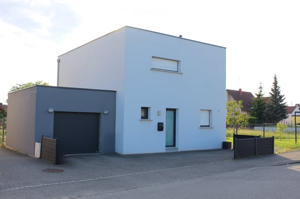 Modernes Einfamilienhaus mit Garten 5