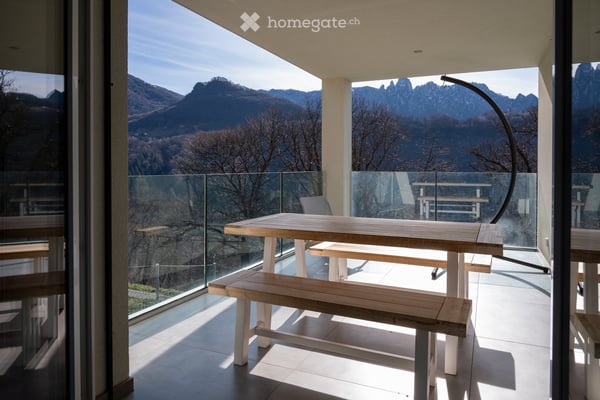 Bidogno/Capriasca 4.5 locali con vista e 3 posteggi inclusi! 1