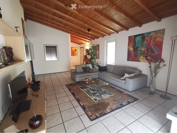 Appartamento in casa bifamiliare a Biasca con vista 2
