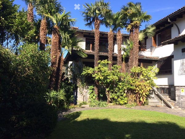Villa panoramica con vista lago  vendita rapida 1