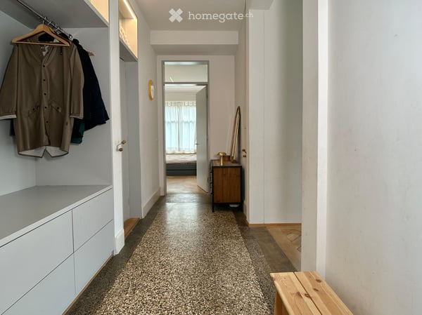 Befristet, möbliert: Grosszügige 4.5-Zimmer-Altbauwohnung 5