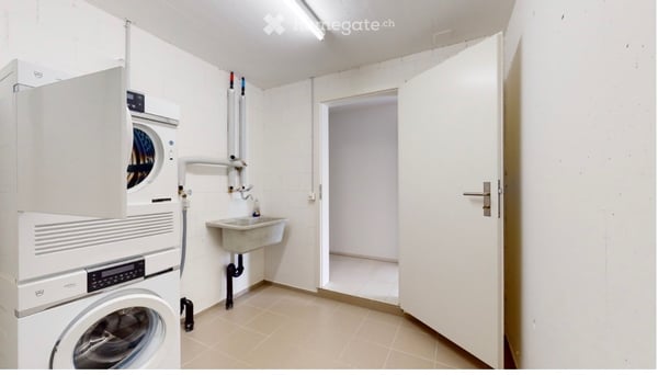 Moderne 1.5 Zimmer Studio Wohnung mit Vorplatz 3