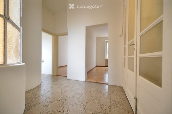UFFICIO 3 LOCALI CENTRALISSIMO A CHIASSO 4