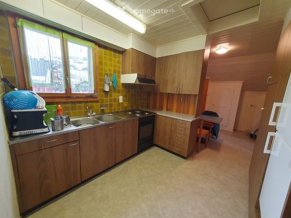 Heimelige 3.5 Zimmer Wohnung mit Balkon in Dorfzentrum 3
