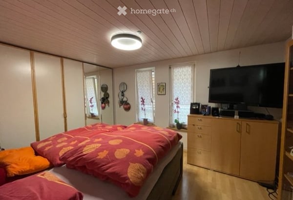 helle 3.5-Zi.-Wohnung (110 m²) mit Südbalkon & Parkplatz 4