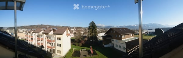 Attraktive 2.5-Zimmer- Dachwohnung mit 3 Balkonen in Uznach 5