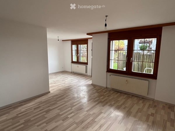 Frisch renovierte Parterre-Wohnung mit Gartensitzplatz 2