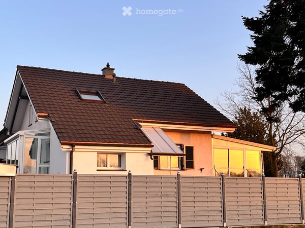 4.5 Zimmer Duplex-Haus mit Garten 2