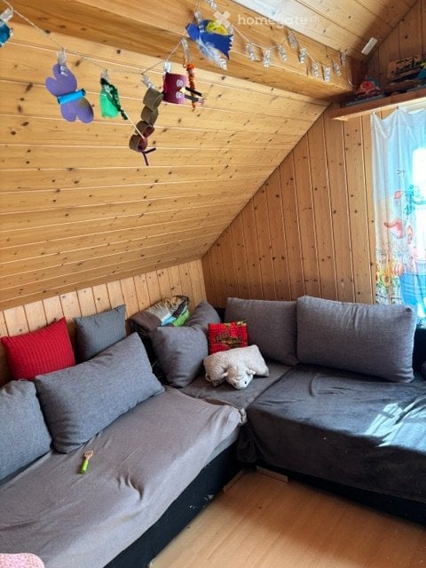 zu vermieten charmante, spezielle 3 Zimmer-Wohnung 2