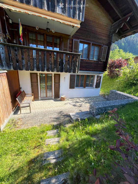 3-Zimmer-Gartenwohnung mit Zweitwohnungsstatus in Zweisimmen 1