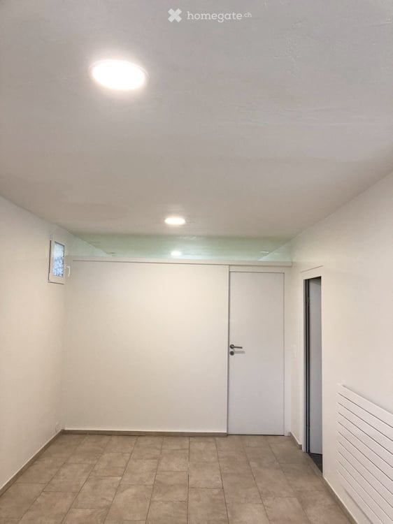 Schöne 2.5 Zimmerwohnung zu Vermieten im EG 5