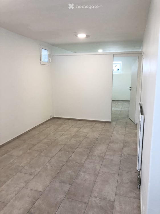 Schöne 2.5 Zimmerwohnung zu Vermieten im EG 4
