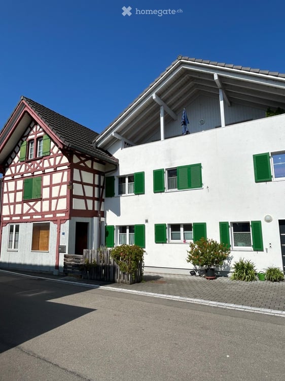 Charmante helle 4.5 Zimmer Dachwohnung 1