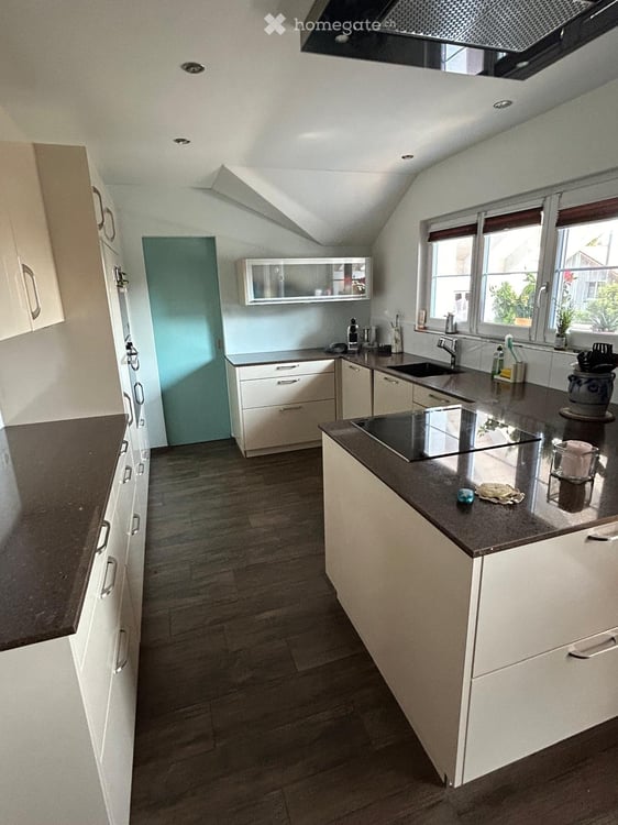 Charmante helle 4.5 Zimmer Dachwohnung 3