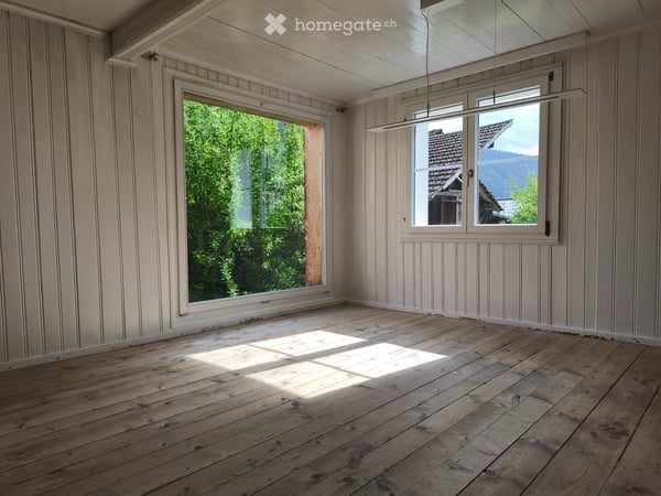 In RUEUN (bei ILANZ) 5 1/2  Zi.Wohnung (110 m2) 3