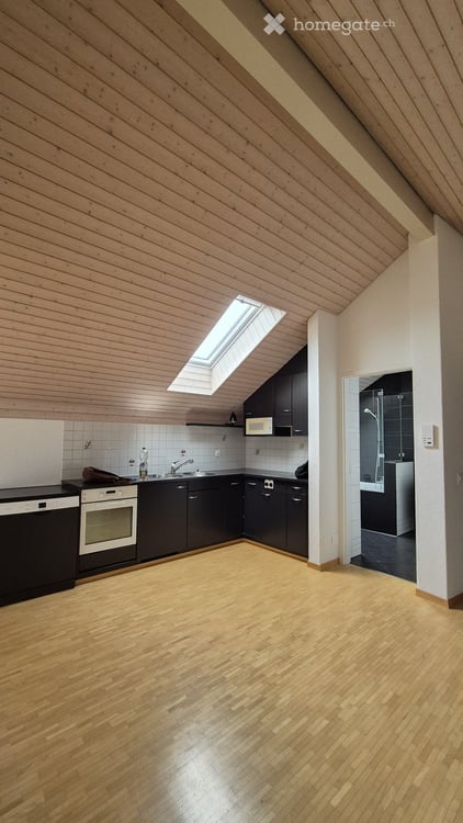 Helle 2.5 Zimmer Dachwohnung mit Balkon in Dagmersellen 5